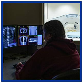 Students in a rad imaging lab